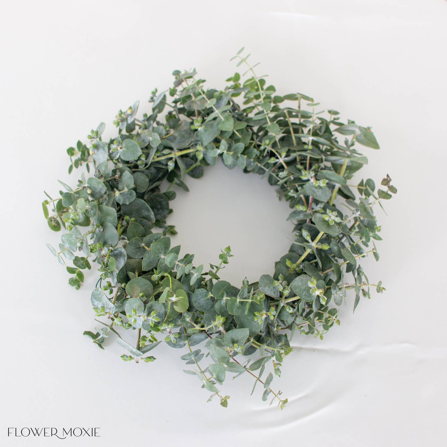 Baby Eucalyptus Candle Ring for Weddings